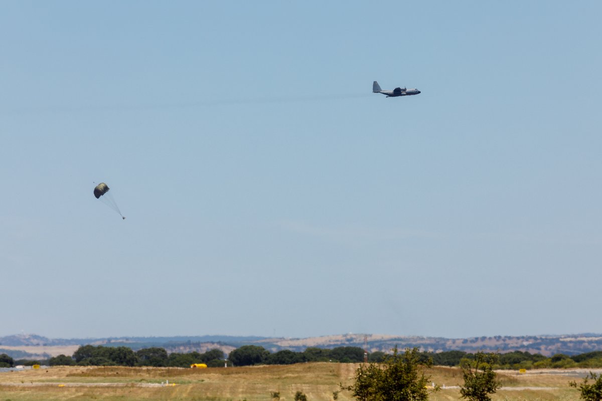 fap_pt's tweet photo. Veja as fotografias do dia de ontem, 7 de junho, primeiro dia de atividade aérea, no exercício internacional ETAP-T 2022, que se encontra a decorrer a partir da Base Aérea N.º 11, em Beja.

Álbum em:https://t.co/4owwIQ18i5

@EATC_ 

#ForçaAérea #ETAPT22 #ETAPT22PORTUGAL https://t.co/fAgjQ6sUM5