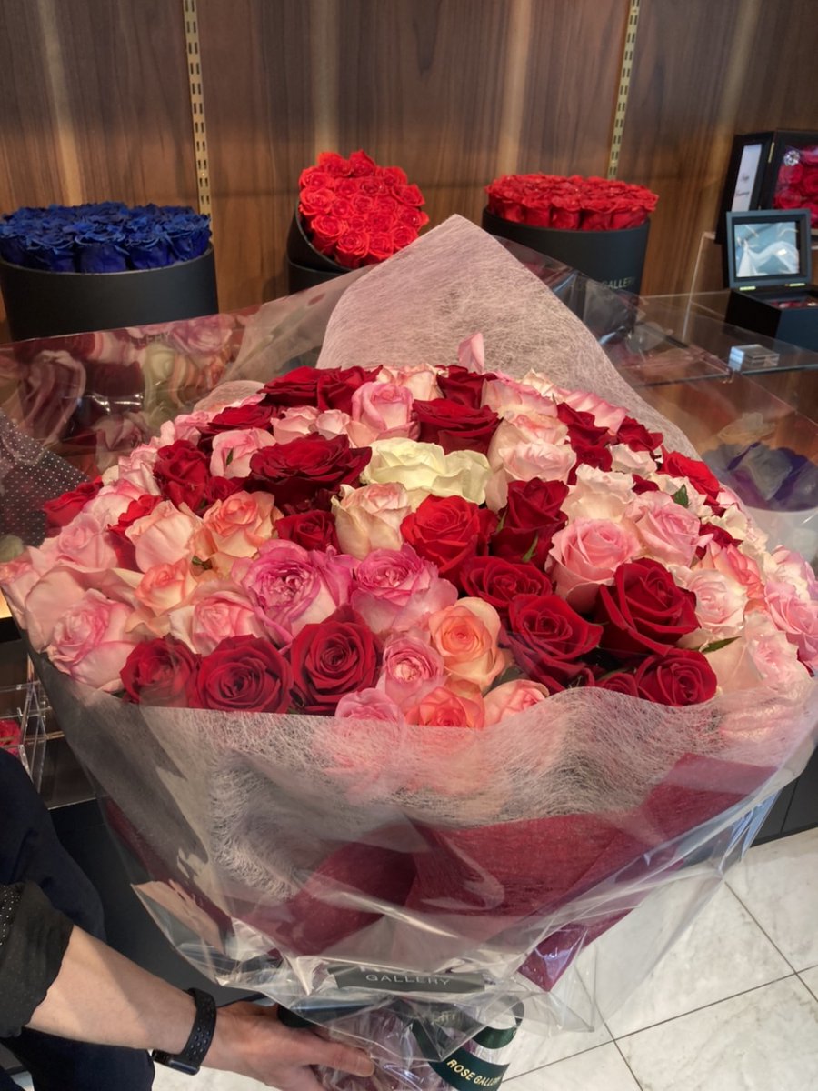 正式的ROSE GALLERY GINZA 12本ブーケ ダズンローズ