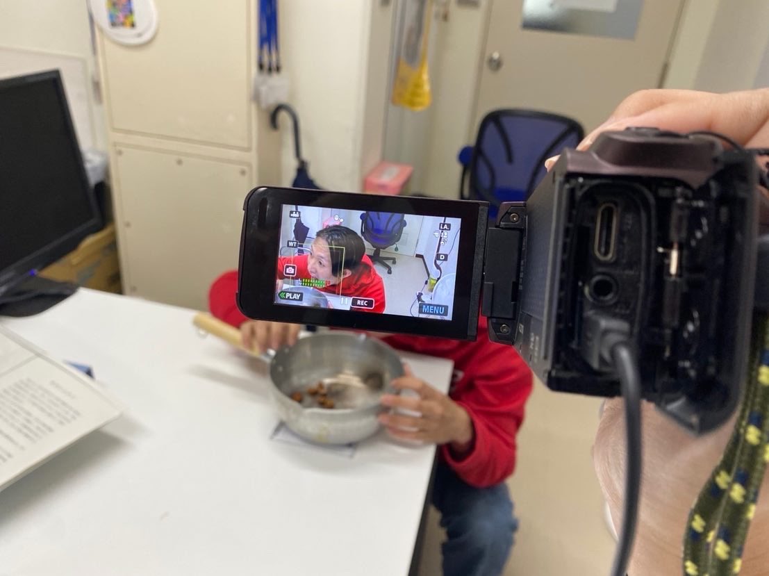 Caraimo_PJ's tweet photo. 本日6月8日13時にキャラいもプロモーション動画がYouTubeにて公開されました🎊🎊
丹生ゼミと株式会社イート様が連携し作成した動画となっています🎥✨
↓YouTubeのURL↓
https://t.co/exwXws0a2q

お時間がある方は是非ご覧ください👀🍠

#キャラいも
#宮崎大学
#丹生ゼミ
#プロモーション動画公開✨ https://t.co/kIlPybmBHJ