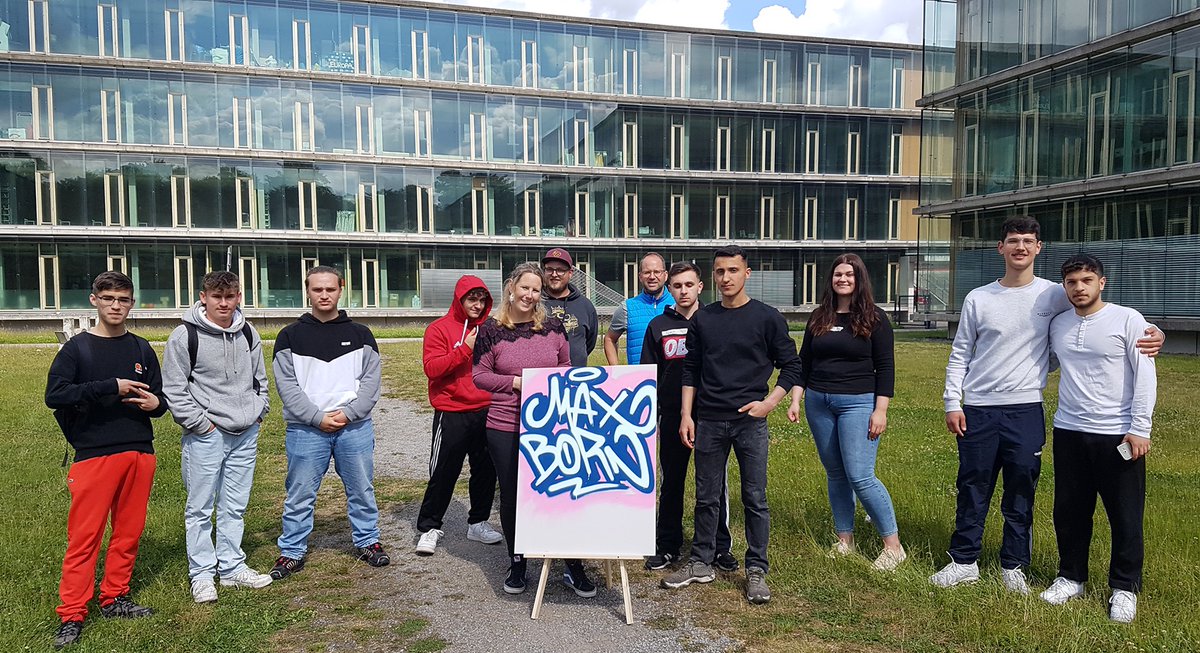 mbberufskolleg's tweet photo. Aufholen nach Corona – Graffiti Workshop mit der BF1B (Berufsfachschule Typ 1 Bautechnik)

#maxbornberufskolleg #berufsfachschule #graffiti https://t.co/ed0YNXiLVg