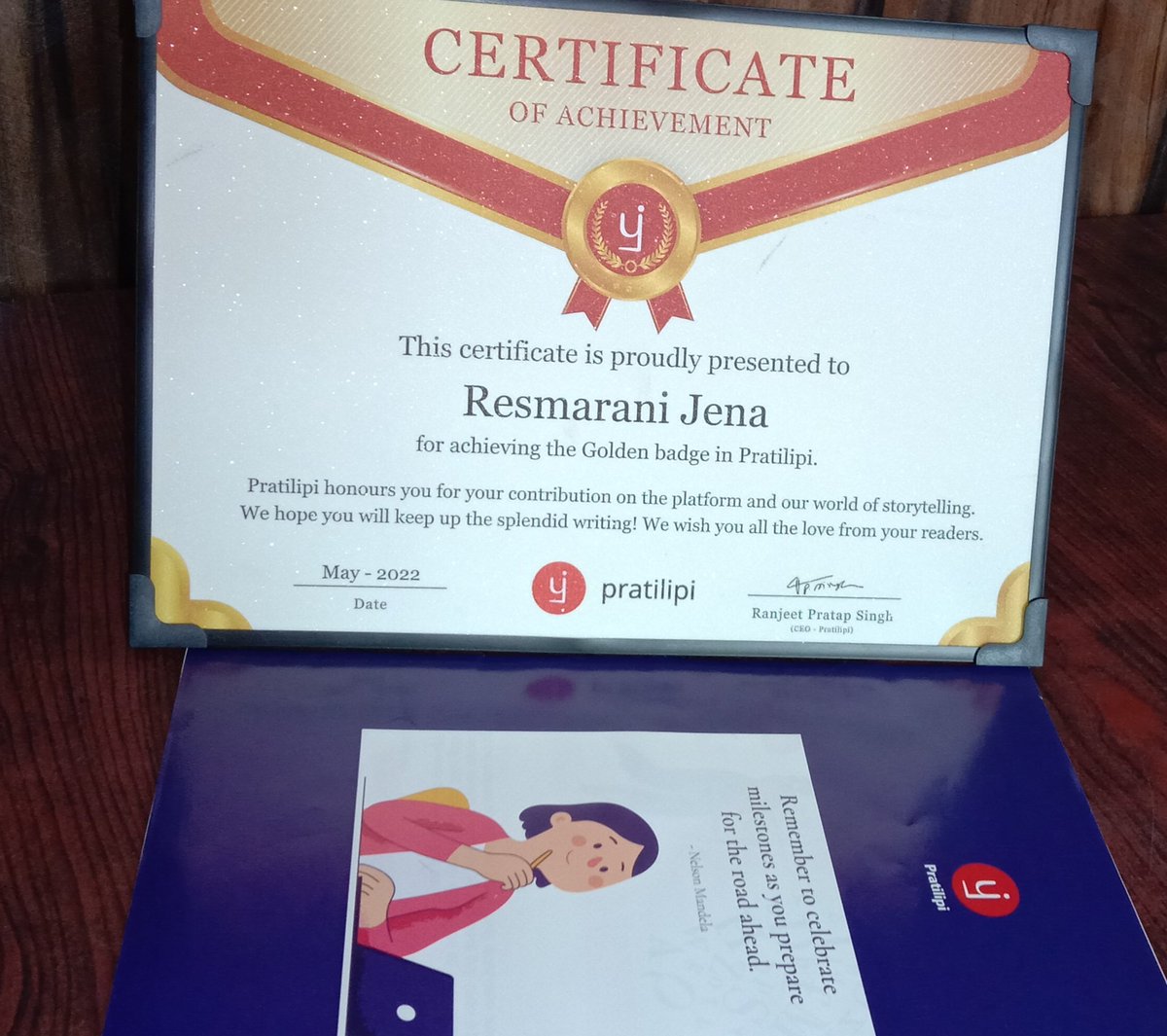 ବହୁତ୍ ଦିନ ହେବ (ଏକ ବର୍ଷ ଉପରେ) ଆଉ ଲେଖାଲେଖି କରୁନି କିନ୍ତୁ ଆଜି ହସ୍ପିଟାଲ ରେ ଥିବା ସମୟରେ ପାର୍ସଲ ଟେ ମିଳିଲା ।  ପାର୍ସଲ ଟି ଖୋଲି ଦେଖିଲା ପରେ ବହୁତ୍ ଖୁସି ଲାଗିଲା 
ଅନେକ ଅନେକ ଧନ୍ୟବାଦ <a href="/TeamPratilipi/">Pratilipi</a> <a href="/PratilipiOdia/">Pratilipi_Odia</a> ❣️🙏