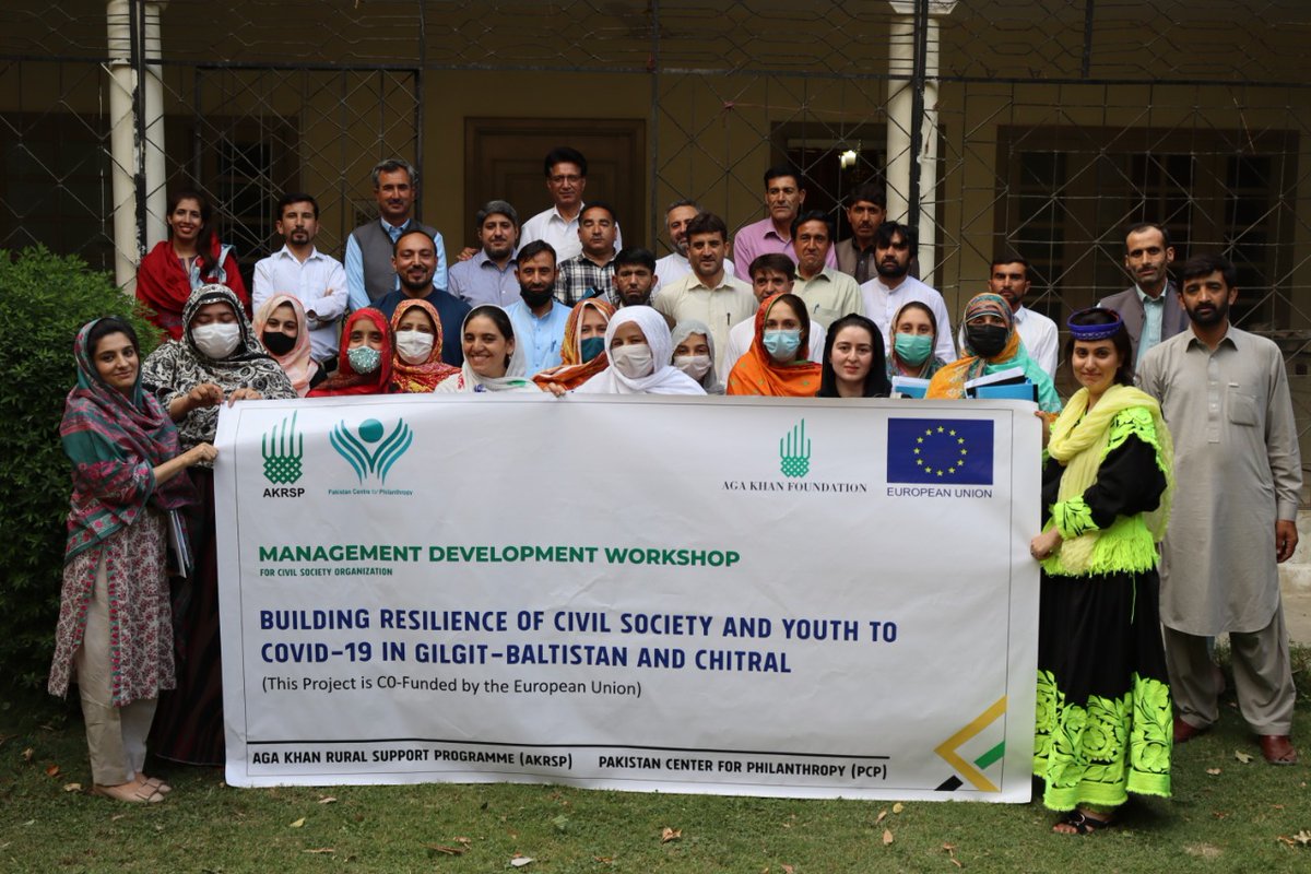 AKRSPPAKISTAN's tweet photo. Under 🇪🇺🇵🇰 Civil Society Project, AKRSP 🇵🇰 has successfully concluded the organizational development training in #Chitral. Total 28 employees of 12 #LSOs and 2 #CSOs were participated in the training. Certificates were distributed among the participants included 12👩🦰 and 16👦 https://t.co/FzOtSoHxWQ