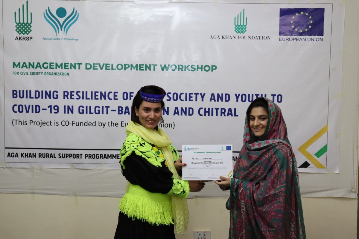 AKRSPPAKISTAN's tweet photo. Under 🇪🇺🇵🇰 Civil Society Project, AKRSP 🇵🇰 has successfully concluded the organizational development training in #Chitral. Total 28 employees of 12 #LSOs and 2 #CSOs were participated in the training. Certificates were distributed among the participants included 12👩🦰 and 16👦 https://t.co/FzOtSoHxWQ