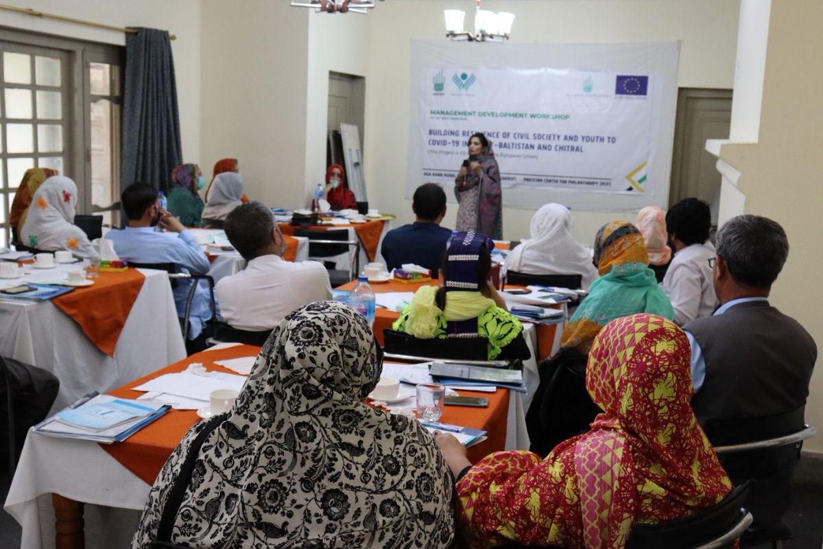 AKRSPPAKISTAN's tweet photo. Under 🇪🇺🇵🇰 Civil Society Project, AKRSP 🇵🇰 has successfully concluded the organizational development training in #Chitral. Total 28 employees of 12 #LSOs and 2 #CSOs were participated in the training. Certificates were distributed among the participants included 12👩🦰 and 16👦 https://t.co/FzOtSoHxWQ