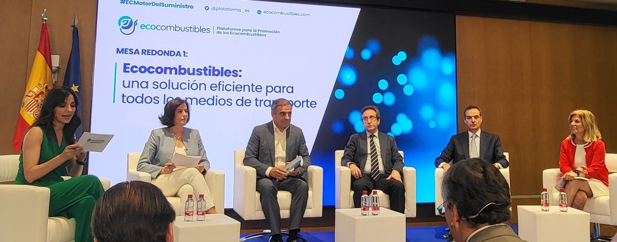 astic1960's tweet photo. Nuestro VP, @ValdiviaRVP, participa en la mesa de debate '#Ecocombustibles: una solución eficiente para todos los medios de #transporte'. 

Junto a Elena Seco (ANAVE), @jmquiries (@CetmTransporte), @rjbarbadillo (@ConfebusSocial) y @MartaBlazquezM (@Faconauto_com). https://t.co/CimO6woBeh