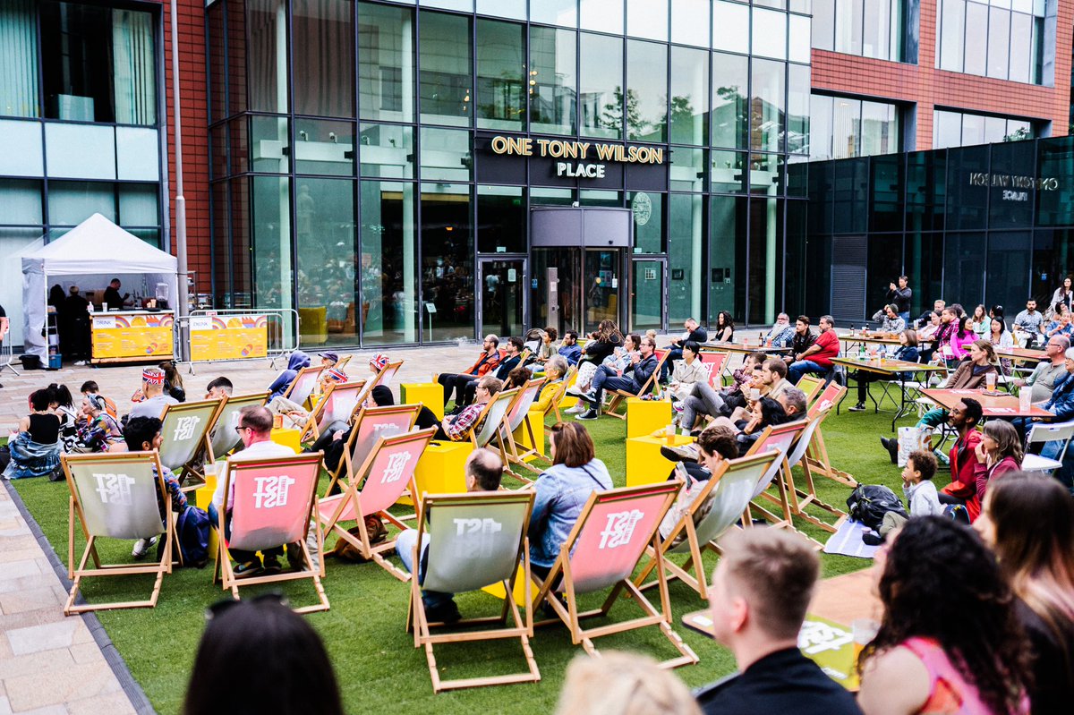 firststreetmcr's tweet photo. Happy Hump Day, Manchester!
Weekend plans? ๐ Come down and join us! #SummerAtFirst https://t.co/eY527sKbl4