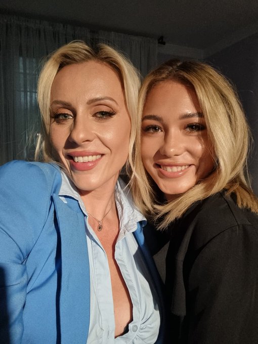 Back at work with my gorgeous 😆👌👌😆😆🤪🤪🤪😍😍❤️&zwj;🔥❤️&zwj;🔥❤️&zwj;🔥honey bunny friend...guess who?? @AgencyNikkis https://t<a href="/tag/milf"class="tags"><span>#milf</span></a><a href="/tag/anal"class="tags"><span>#anal</span></a><a href="/tag/prolapse"class="tags"><span>#prolapse</span></a><a href="/tag/analqueen"class="tags"><span>#analqueen</span></a><a href="/tag/hardfuck"class="tags"><span>#hardfuck</span></a><a href="/tag/perversion"class="tags"><span>#perversion</span></a>