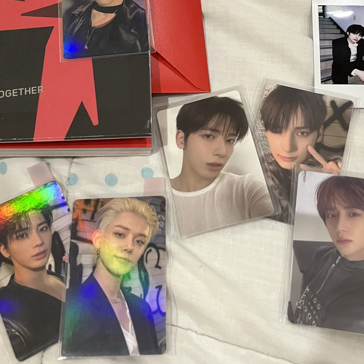 01HAULS's tweet photo. thank you, @ihscartier for hosting a go! thank you also for being so accommodating and packing the albums and pcs properly! till next time 🫶🏻 #thankihs https://t.co/tI15dzBSKr