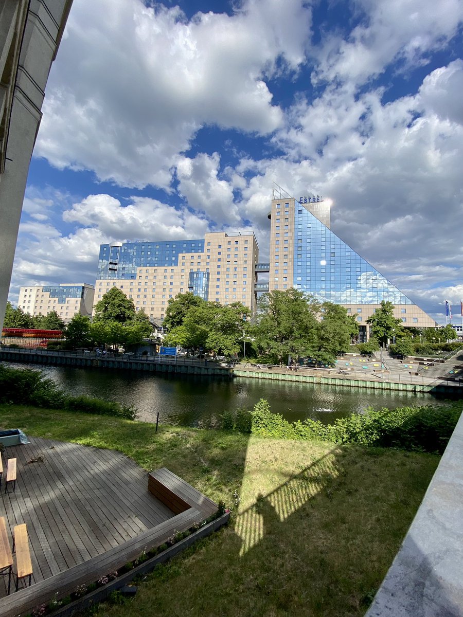 LindaWickering's tweet photo. Location definetly on point for this academic conference. Can’t wait to present at “Erster Deutscher Psychotherapie Kongress” in Berlin today and share important insights on #painconcepts and #childrenspain . @HechlerTanja https://t.co/gHUu0vxbQd