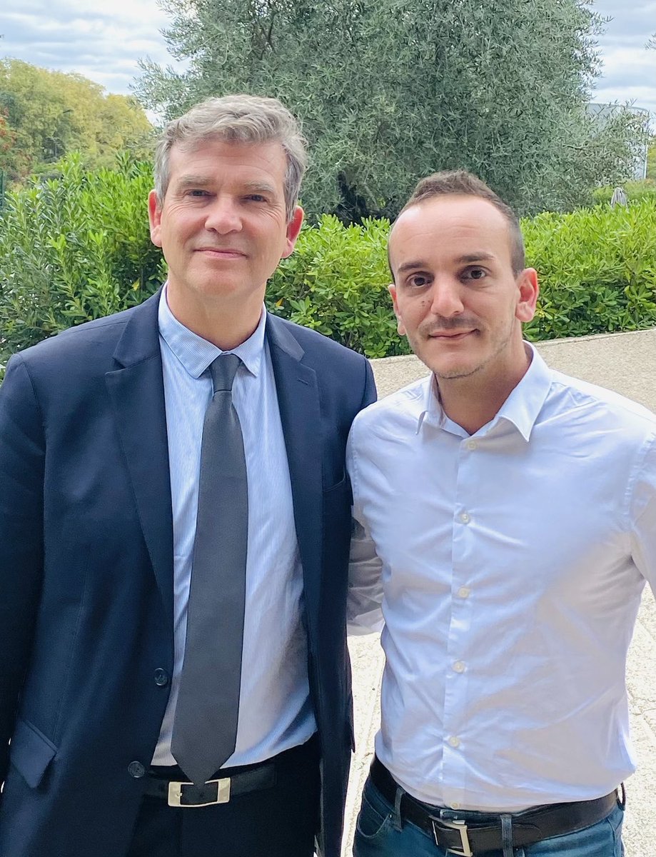 Cheriet4Meriem's tweet photo. @rumler_paul @Fede_Gauche_Rep @MRC_France @PartiRadicalG @Radicaux_Gauche @engagement_l @Gauche_RS @mouvement_NGS tu es l’alternative �� ttes, ts , tu représente le #progrèssocial, l #Ecologie , le #progreshumain , la #reindustrialisation de ns #entreprises , tu agis ds l’intérêt général, tu es 1 candidat solide investis par @Fede_Gauche_Rep @Gauche_RS @Radicaux2Gauche , l @engagement_l 🇫🇷✌️ https://t.co/HpV0ANOymL