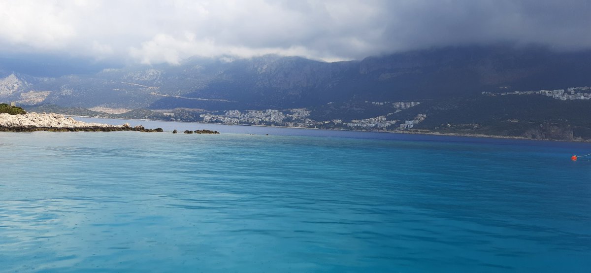 barakudadiving's tweet photo. 2 dakikalık yağmur arasından sonra güneş tekrar sıcak yüzünü göstermeye başladı... https://t.co/Hnn1dAuwMz