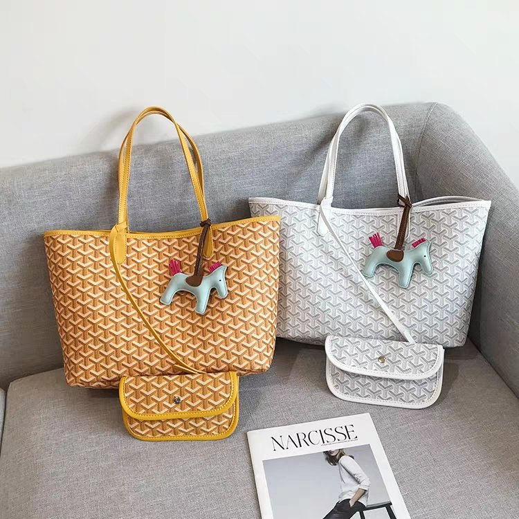 TradeMika's tweet photo. Nice and spacious bags
Available in Ash, Brown, Black and Pink colors https://t.co/lwK0u0ymNf