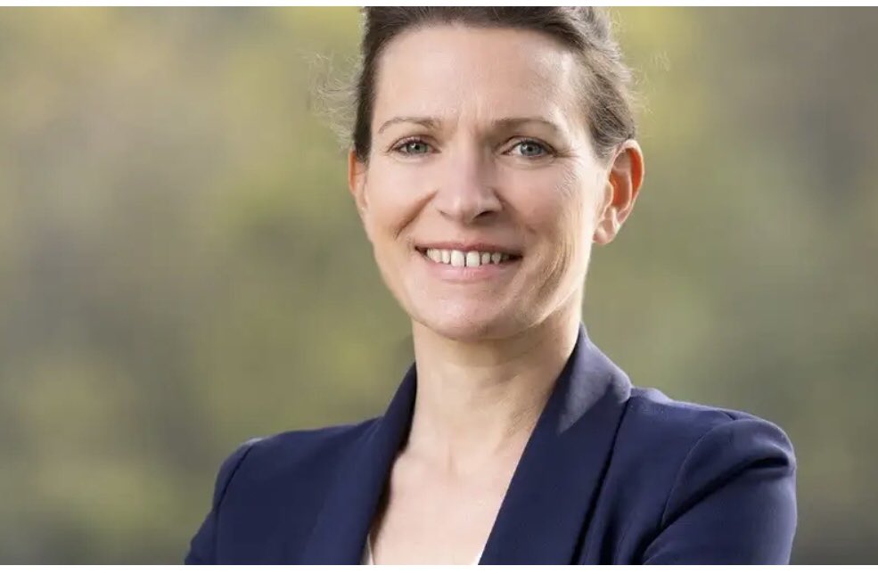 #legislatives Charlotte Luquiau candidate (LR) dans la 10e circonscription souhaite « redonner le goût de l’effort et permettre aux jeunes […] de remettre le pied à l’étrier »

Lire l’article ? ⤵️

hellogazettenantes.fr/legislatives-c…