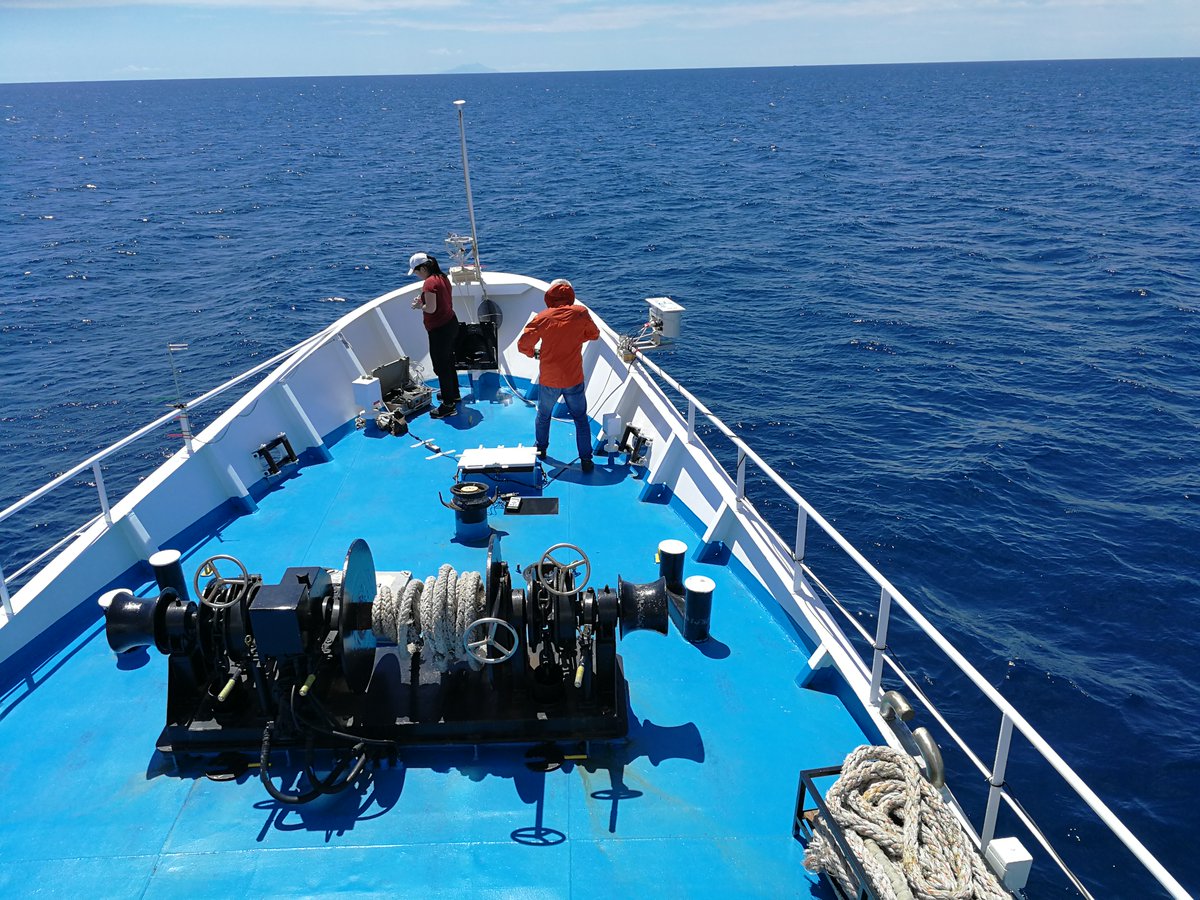 UZH Geography (@uzh_geo) on Twitter photo #GIUZ #ImageOfTheWeek
Monitoring marine plankton requires data from #satellites hundreds of kilometres above us - but samples also need to be taken directly on site. geo.uzh.ch/en/department/… #WorldOceanDay #remotesensing <a href="/UZH_Science/">UZH Science</a>
📷 Luca Fiorani #GIUZ #ImageOfTheWeek
Monitoring marine plankton requires data from #satellites hundreds of kilometres above us - but samples also need to be taken directly on site. geo.uzh.ch/en/department/… #WorldOceanDay #remotesensing <a href="/UZH_Science/">UZH Science</a>
📷 Luca Fiorani