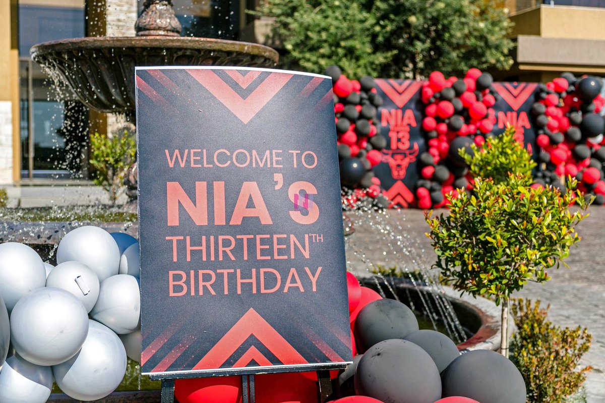 nonoevents's tweet photo. Nia’s 13th Birthday
#NiaTurns13
#13thBirthdayCelebration
Thank you Maureen 🙏
#KiddiesParty #BirthdayCelebration #IntimateCelebration
#BasketBallTheme #ChicagoBullsTheme #Backdrop #Balloons
#NonoEvents https://t.co/M0AsPyjLX2