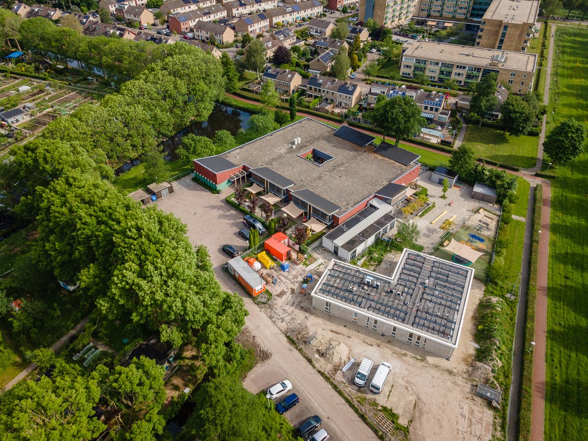 𝗞𝗟𝗜𝗠𝗢𝗣 𝗞𝗔𝗠𝗣𝗘𝗡
Bij het logeerhuis van Klim-op Kampen zijn de steigers verwijderd en er wordt alweer hard gewerkt in de afbouw fase!

#onzeinzetgaatverder #logeerhuis #opvang #kampen