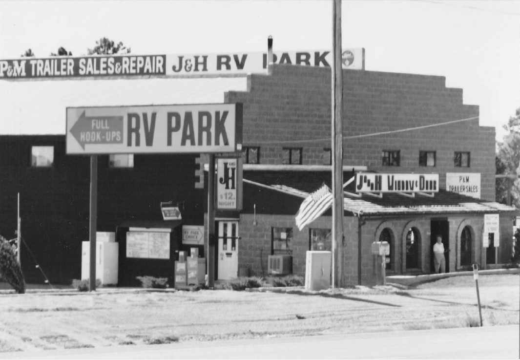 MyARVC's tweet photo. A lot can happen in 40 years, and for Jo Anne &amp; Harvey Mickelson the past 40 are just the start. What started as old rodeo grounds turned into a lifetime of memories for the Micklesons &amp; a story you're not gonna want to miss. 

Read it all at https://t.co/B5wRBcU2Af https://t.co/e11CPLq673