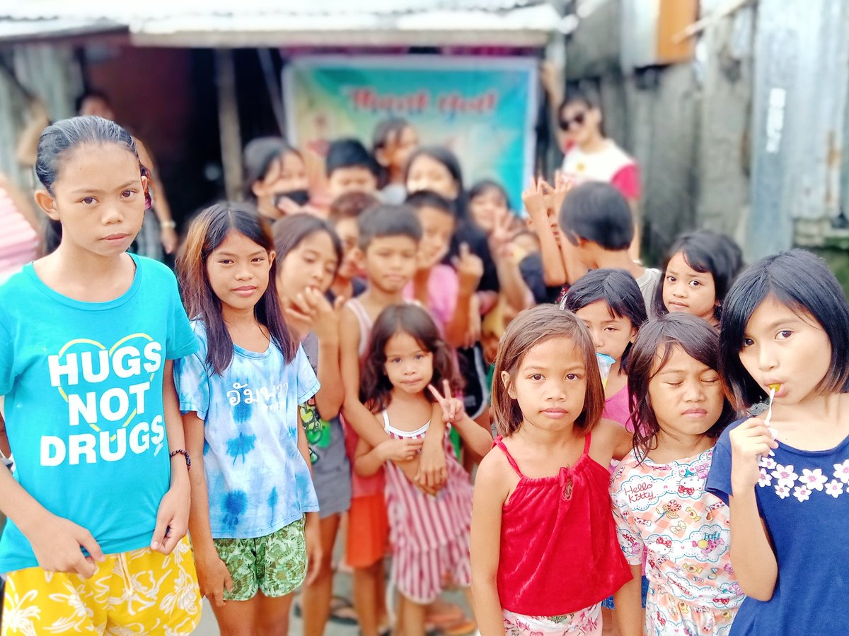 Dianah143's tweet photo. Making a child Smile will be worth your while😘😘 @MarioXQuake @MarioXQuake thank you 🙏🙏
#HumanitarianToken #Xrp #XRPLcommunity #XRPHolder #XRPLedger #XRPCommunity
#XQK 💗 https://t.co/NN21RScuom