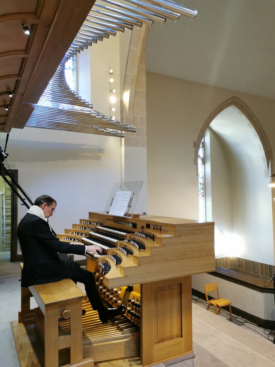 Really exciting to have Olivier Latry from @notredameparis playing for today's @BBCRadio3 #ChoralVespers from Our Lady of Victories, Kensington. Every note he plays is improvised, and based on Pentecost plainsong sung by the fantastic church choir bbc.in/3MKRY9P