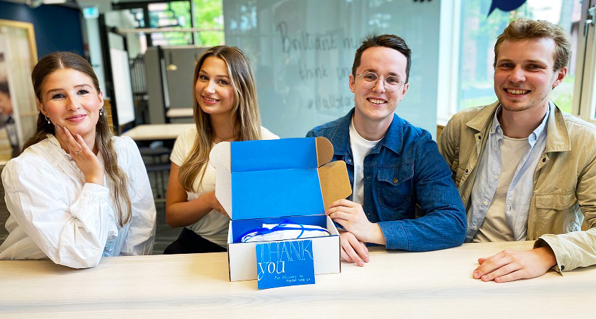 Four students from @KTHuniversity & @Stockholm_Uni want to create an 'Uber for tailors'. They won 50 000 SEK in Sustainable Fashion Challenge - and secured their first customer right in our interview! kth.se/en/om/innovati…