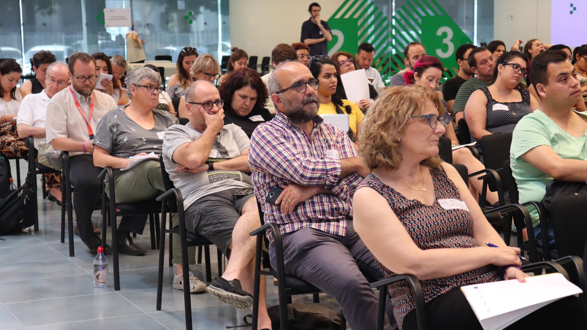 colectic_coop's tweet photo. 📆 Un any més coorganitzem la Jornada de la Internet Social #JdIS2022, en el marc de la @punttic
 ➡️ un espai per a parlar de la tecnologia més social, inclusiva i igualitària.

✍️🏽 Últims dies per inscriure's! https://t.co/JVbozs4QoY https://t.co/hsmcbSi9Do