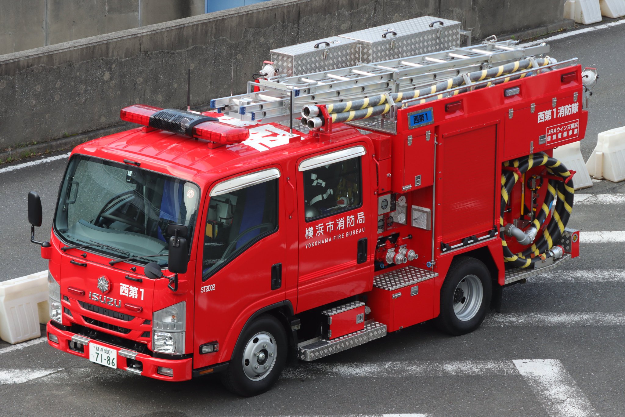 世界写真紀行 消防自動車・ヨコハマ 71IS83tWyAL._UF350,350_QL50_.jpg