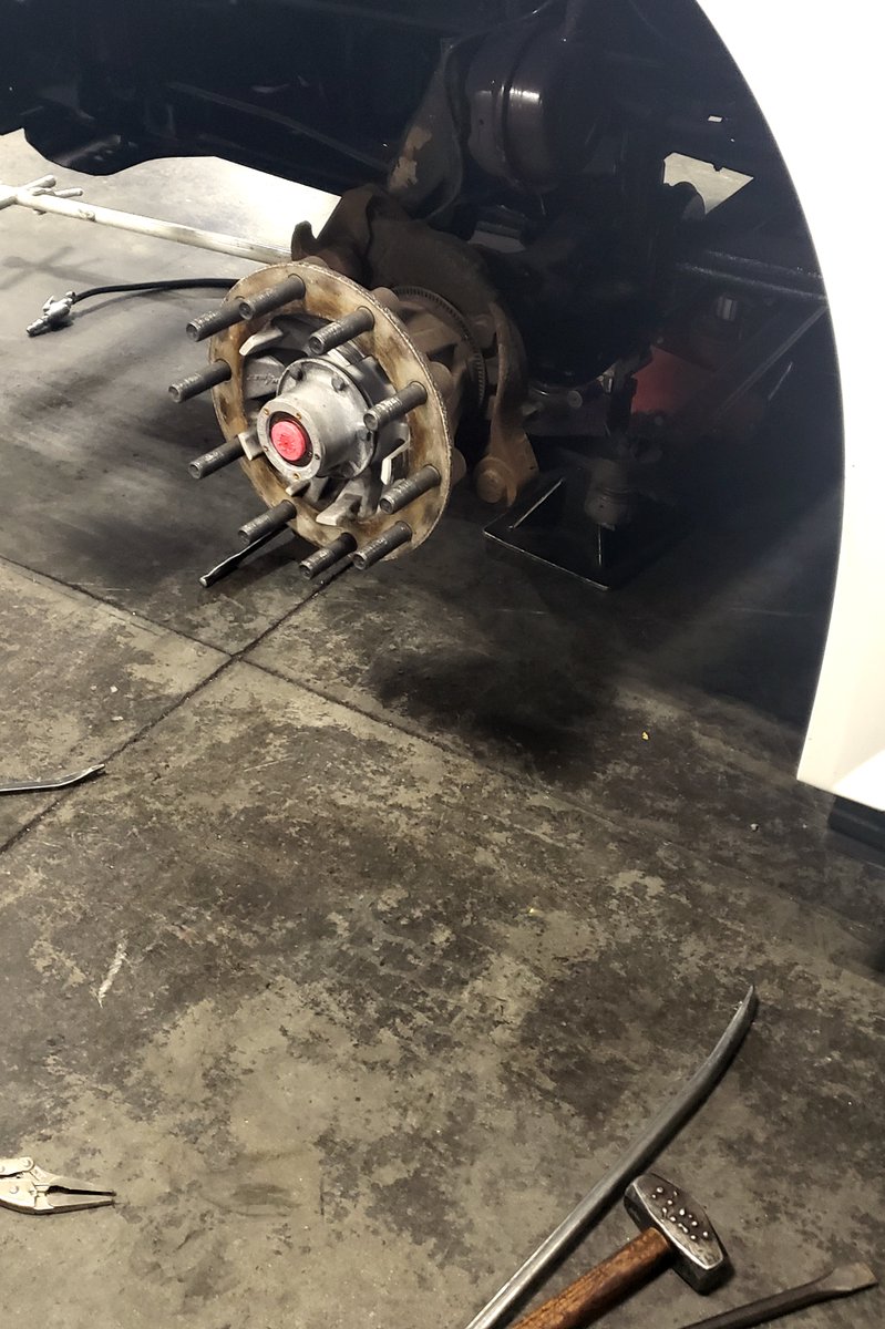 VetCloudJobs's tweet photo. For 🤸🏻‍♂️ #WheelWednesday, #VetCloudJobs went with this amazing pic we were trying to wait 'till #ThrowbackThursday for 🤪 #CaptionThis 👷🏻‍♂️ https://t.co/t4wf5Thiz2