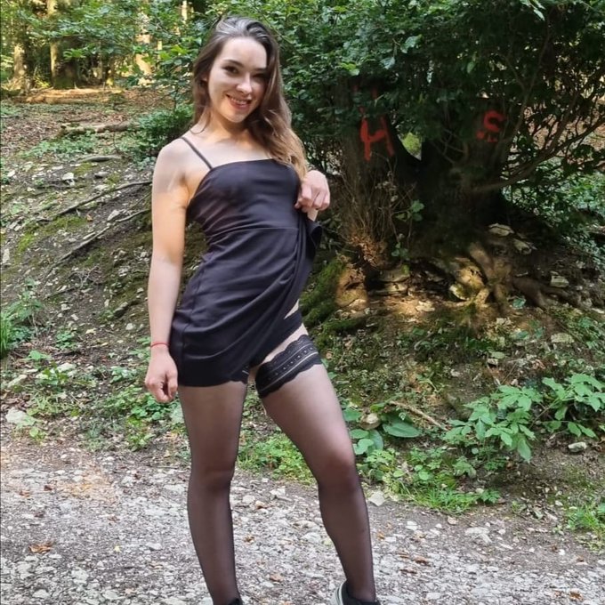 Julie-Sommer’s pics and videos