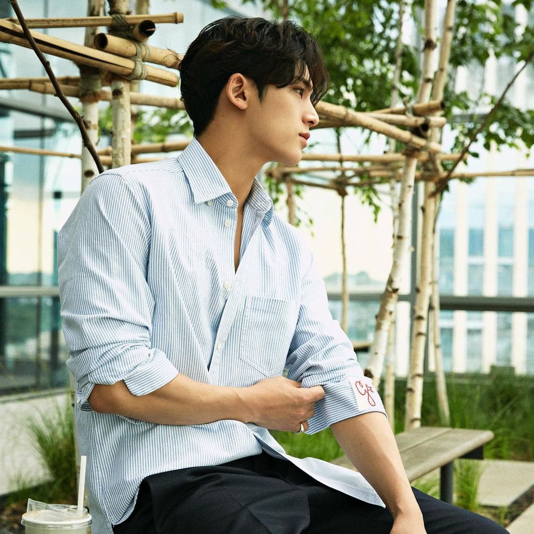 wonusluck's tweet image. oh? i didnt expect mingyu would posted the photo that i took