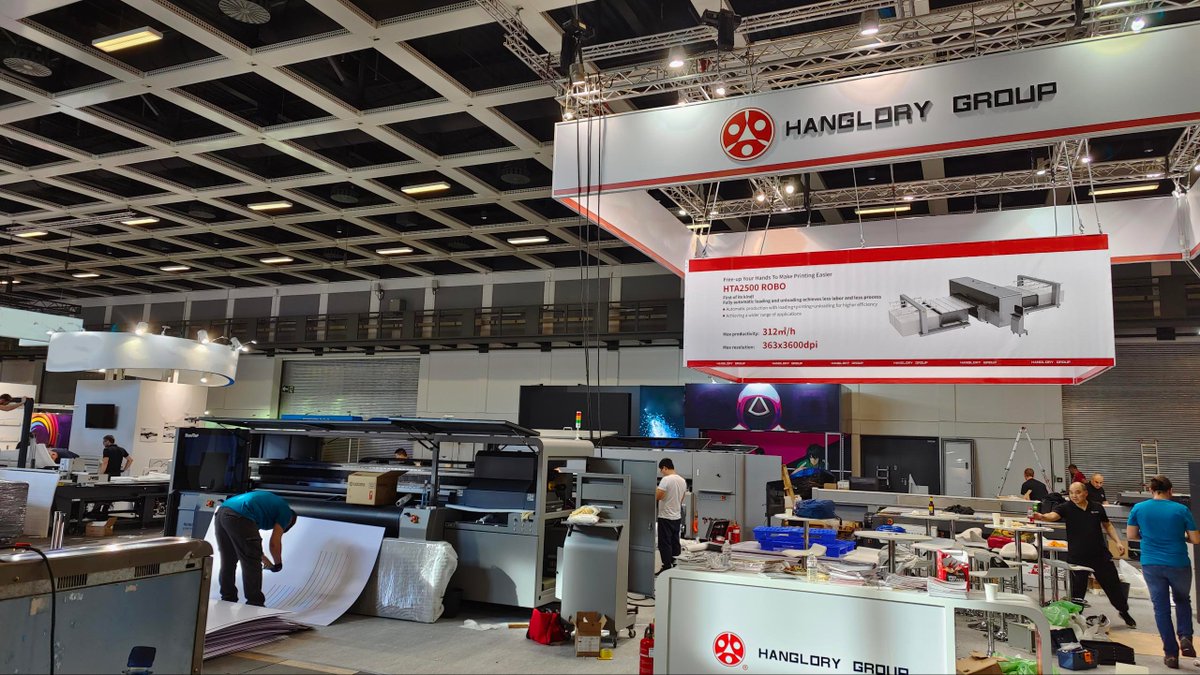 HangloryG's tweet photo. The 2022 FESPA Germany trip of #HandTop and #Hanway has ended perfectly, and we are glad to show the digital printing strength of #HanGlory Group to the world through this platform. Thanks for the encounter, we will see you next year!@FESPA https://t.co/WDjPnkLLPG