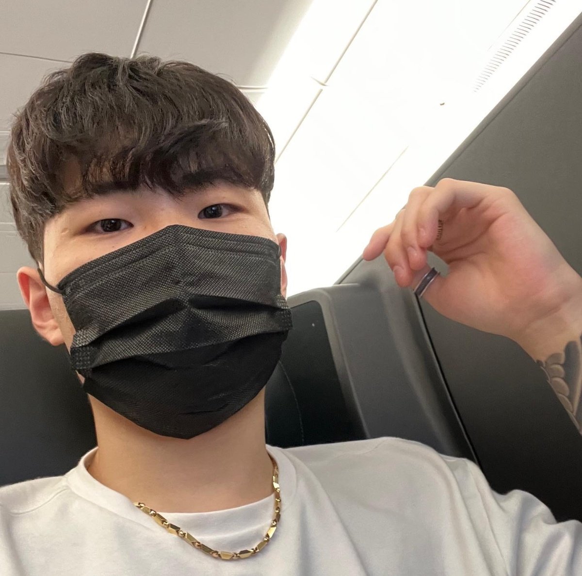 modakkkkk_'s tweet photo. 220608 엑지 인스타그램 업로드
#엑지 #엑스제트아이 #Xzi
몸 조심히 가슈 ~ ✈️✈️ https://t.co/3plT1zqsMj