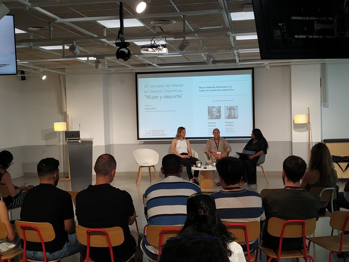 Mesa redonda dedicada a la mujer en la práctica deportiva con la presencia de dos deportistas de nivel, <a href="/MarinaG94/">Marina Garcia</a> y <a href="/MargotLlobera47/">Margot Llobera</a>, con la moderación de <a href="/miroasha/">Asha Miró Vega</a> #jornadamgee muchas gracias por vuestra presencia!!!