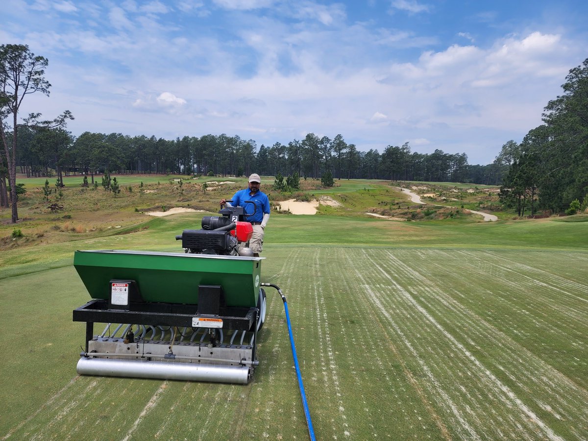 dryject_ncva's tweet image. Pinehurst #4 with @Pinehurst4Super and staff. We filled in for @TurfPalmetto. Proven to be a great day at this awesome place. The support enabled 150M completed by 1:00. #DryJect