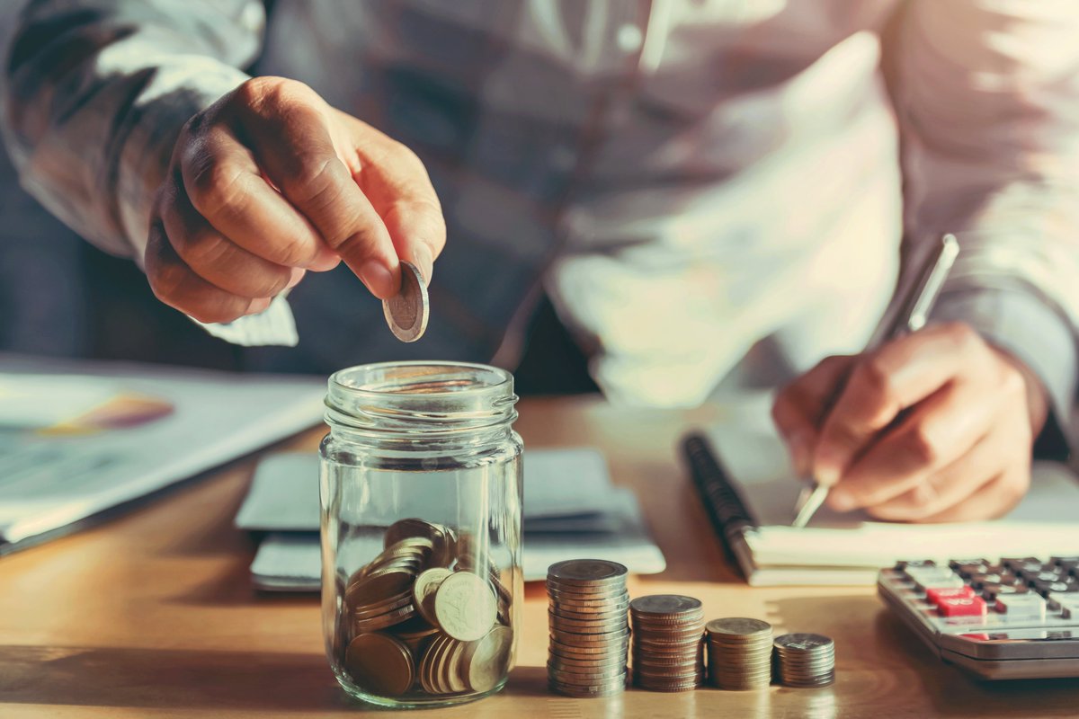 UKGI_Compliance's tweet photo. The FSCS has published its May 2022 Outlook update which confirms the latest compensation and overall levy forecast for 2022/23.  

Find out more about this update here: https://t.co/ZaORQaJ8bv https://t.co/e9RuVQONVF