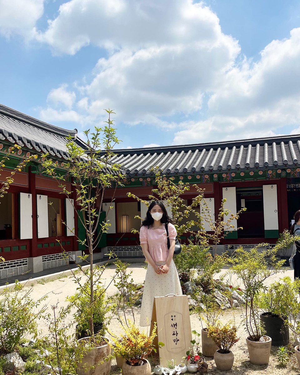 sundaylikeme's tweet photo. 초여름 날씨 좋다 🥹 https://t.co/sdXlYdSs42