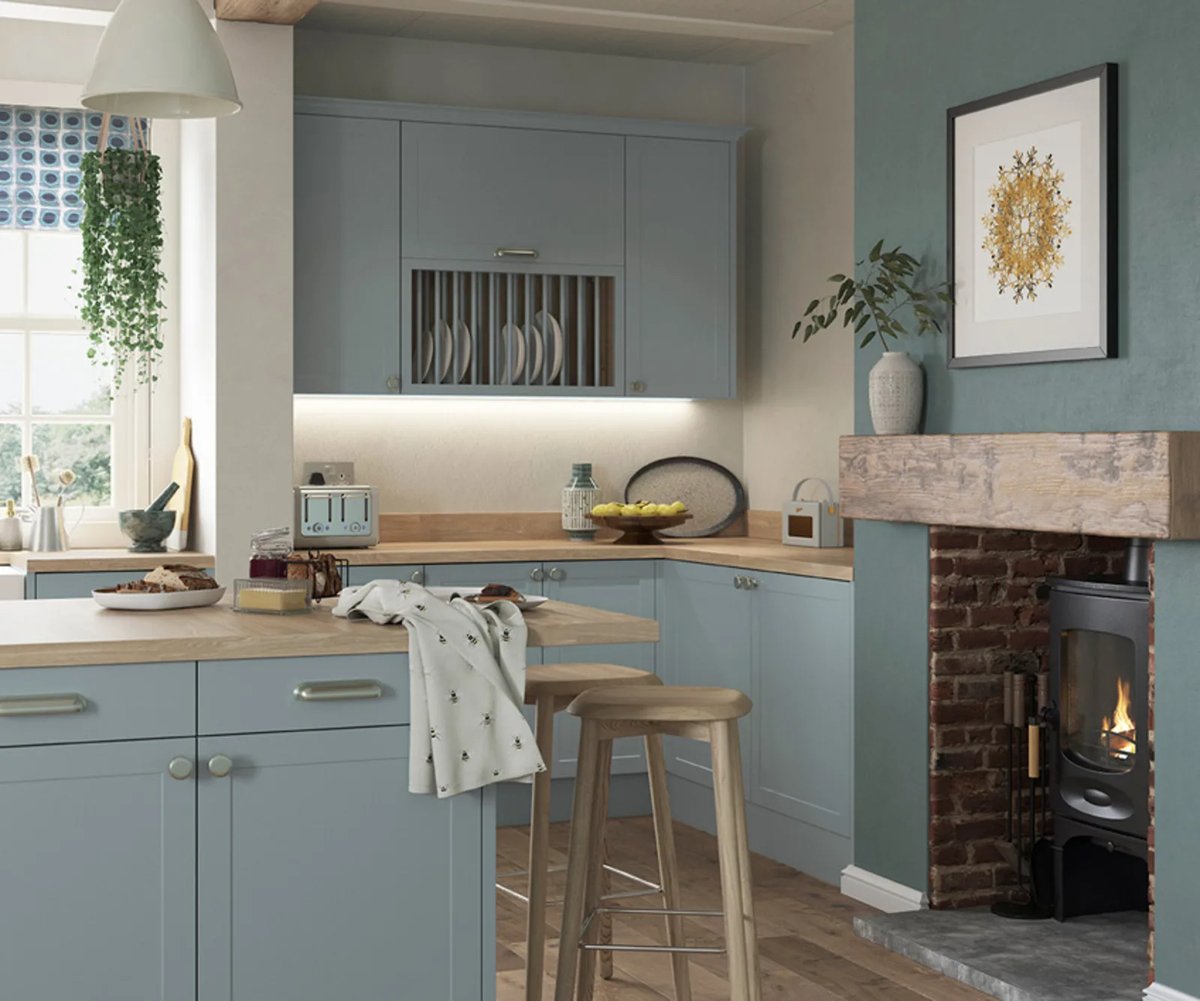 When it comes to pastels, there is no right or wrong. The colours are endlessly flexible and can be incorporated into a multitude of interior schemes, creating an ideal opportunity for self-expression. 🔍 Dunham in Sky #MyMagnetKitchen #PerfectPastels