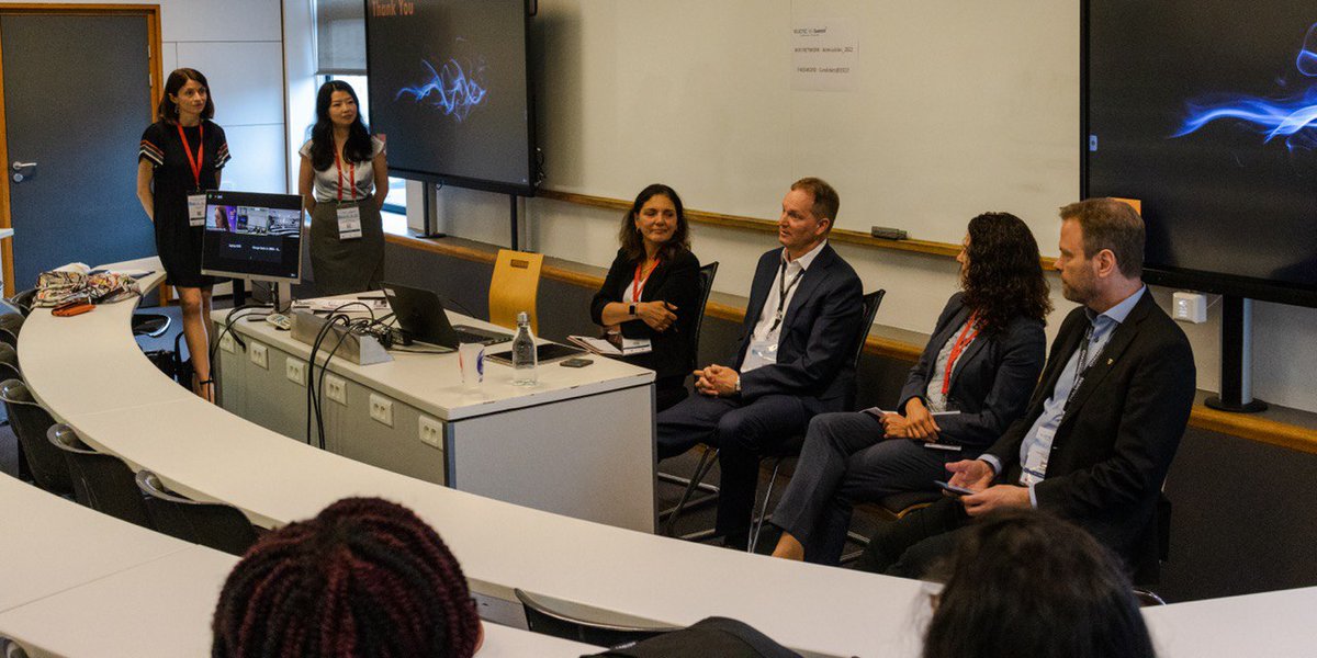 Hexa_X_2020's tweet photo. Another picture of the #WiTaR panel on gender inclusion.
“This is about equality, but not just saying the word”
@EuCNC #EuCNC #WiTaR #6GSummit https://t.co/MFXj8h7UgO