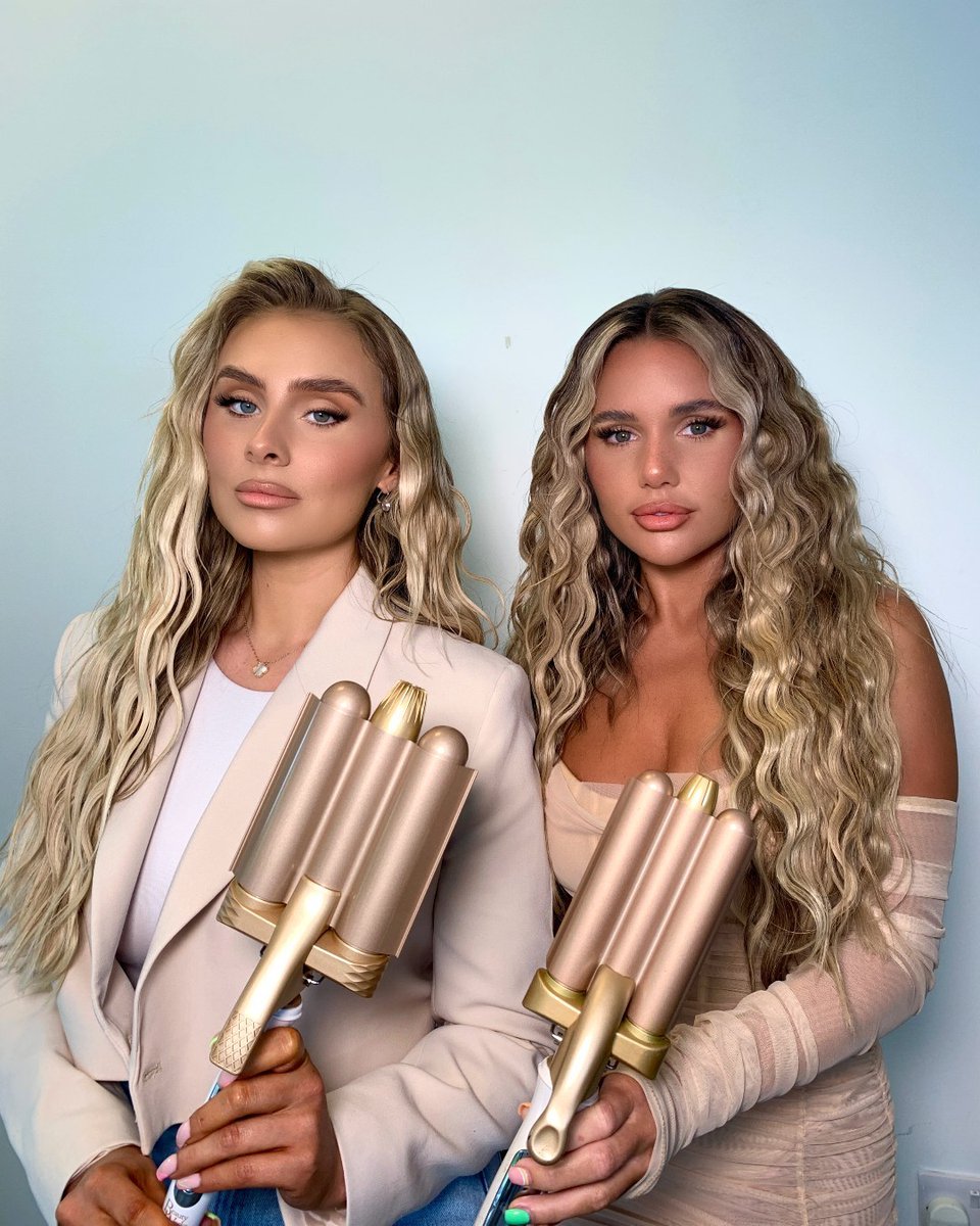 beauty_works's tweet photo. Happy National 𝑩𝒆𝒔𝒕𝒊𝒆 Day✨✨

We're giving you &amp; your BFF to #WIN a styling tool of your choice, EACH🤩

To enter:
✨Like &amp; RT this tweet
✨Follow @beauty_works 

Good luck babes!🤩

Competition ends on 15/06/22 @ 11:59pm GMT. Enter as many times as you like! https://t.co/wLHvNnbQ0i