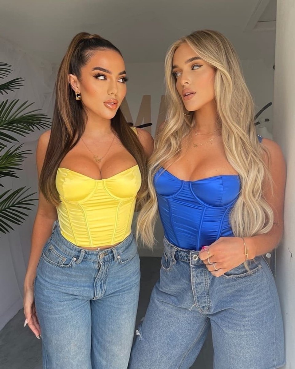 beauty_works's tweet photo. Happy National 𝑩𝒆𝒔𝒕𝒊𝒆 Day✨✨

We're giving you &amp; your BFF to #WIN a styling tool of your choice, EACH🤩

To enter:
✨Like &amp; RT this tweet
✨Follow @beauty_works 

Good luck babes!🤩

Competition ends on 15/06/22 @ 11:59pm GMT. Enter as many times as you like! https://t.co/wLHvNnbQ0i