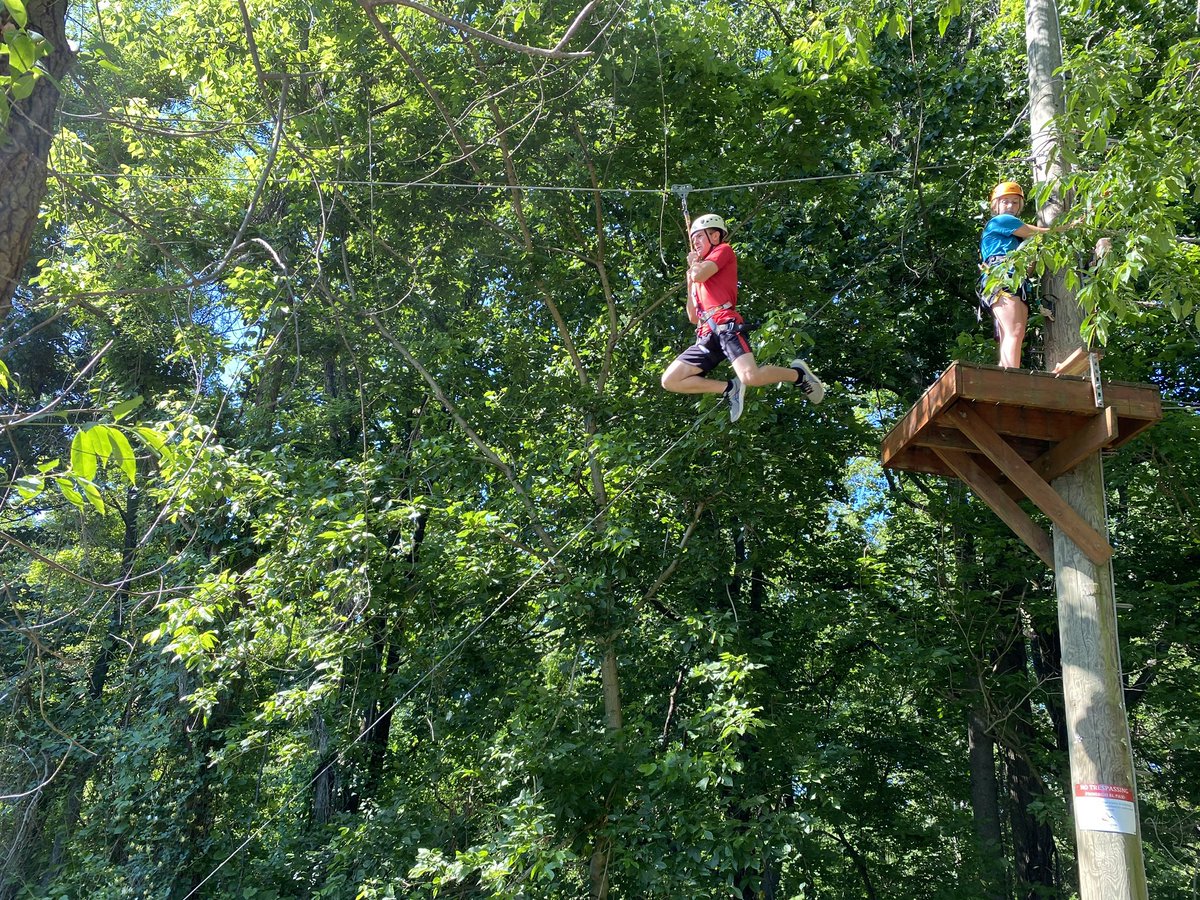 SPHSisBILSig's tweet photo. Great day outdoors at Terrapin Adventures for Leadership 2 students to build confidence and reach new heights, literally!  #Signature #AACPSAwesome https://t.co/8dm5hYEEOb