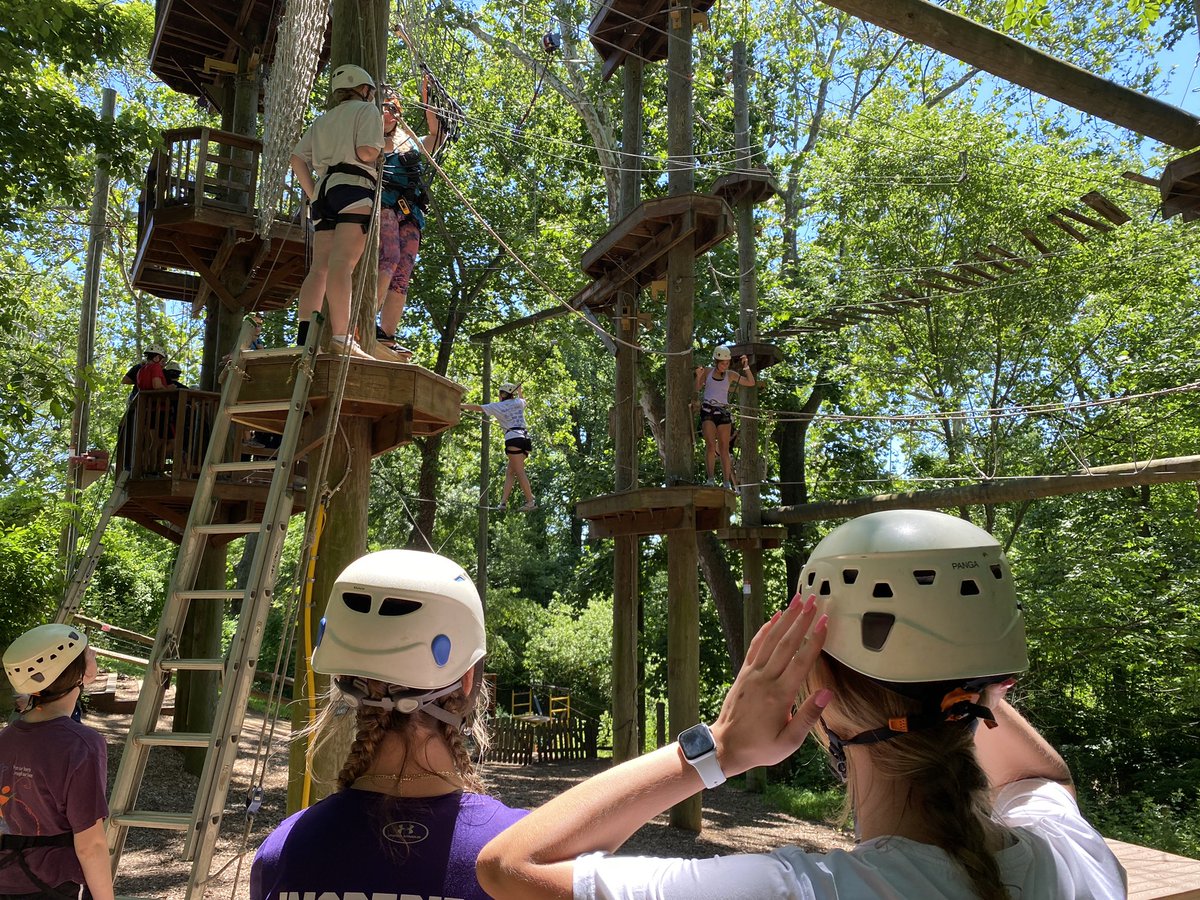 SPHSisBILSig's tweet photo. Great day outdoors at Terrapin Adventures for Leadership 2 students to build confidence and reach new heights, literally!  #Signature #AACPSAwesome https://t.co/8dm5hYEEOb