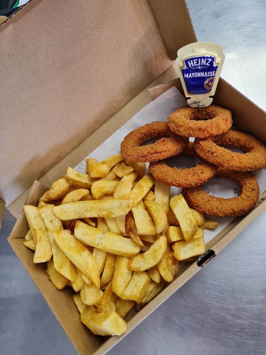 paoloschippy's tweet photo. Our new special "Cheese O's" (Cheese and onion rings), served with chips and a sauce, only Β£5.50! #newspecial #deepfriedcheese #fishandchips #paolos #carlisle #Cumbria https://t.co/AmdcFEissq