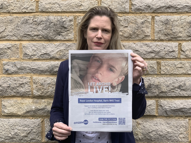 CitizenGO's tweet photo. We're spreading urgent news:
Archie is in critical condition from brain injury and needs medical treatment.
Help let Archie live by signing this Petition: https://t.co/li2zdv9nkS
#ArchiesArmy #SpreadThePurpleWave #LetArchieLive https://t.co/emwhBm1UfJ