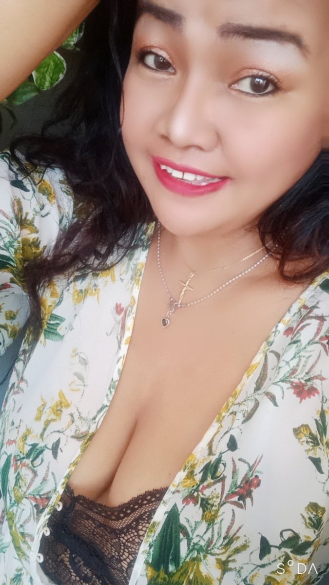 MellTante's tweet photo. Siapa yang mau ditemani Vcs Sama Tante??? Retwet dulu!!!💦😘 https://t.co/9rnAUEPOIa