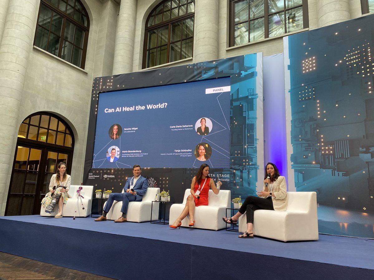 Carsten Kraus (@carstenkraus) on Twitter photo „Can #AI heal the world?“ „AI alone cannot. We also have to build the processes to act upon what AI suggests“ says <a href="/WigetJanette/">Janette Wiget</a> on #RiseofAI. Very true! „Can #AI heal the world?“ „AI alone cannot. We also have to build the processes to act upon what AI suggests“ says <a href="/WigetJanette/">Janette Wiget</a> on #RiseofAI. Very true!