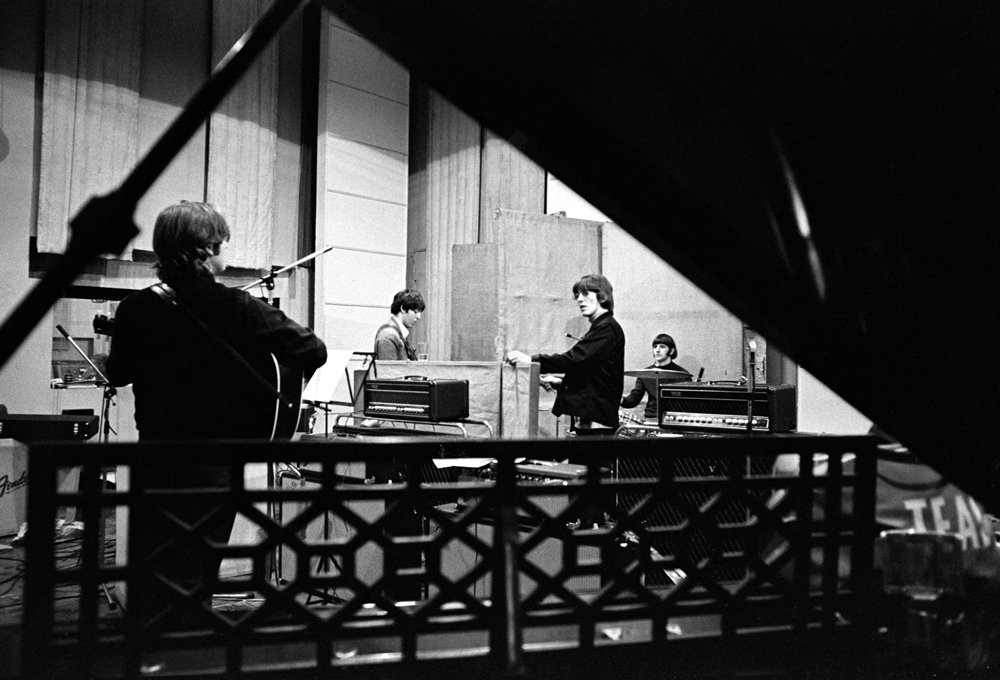Reel_Connection's tweet photo. 🎧We’ll be delving into ‘Revolver’ at our next Record Club.

Here's a great shot of The Beatles recording! You can also brush up on some facts here: https://t.co/YsZUwsWkGt

Join us for Record Club next Fri 17 June, 2.30pm at @norwichplay. 

Find out more: https://t.co/hoWoZ74d8v https://t.co/GvJyfBDj9D