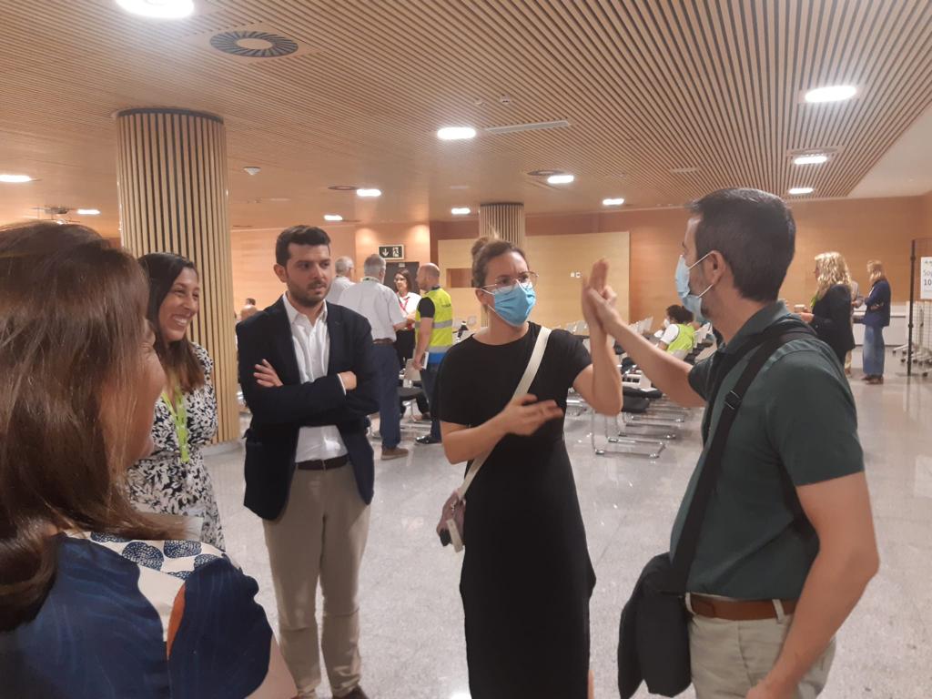Jornada sobre accesibilidad para las personas Sordociegas en el aeropuerto de Alicante junto con el <a href="/Cermi_Estatal/">CERMI Estatal</a>, <a href="/CERMICV/">CERMI CV</a> y <a href="/aena/">Aena</a> 
#accesibilidad #personasordociegas #aena #accesibleaeropuerto #jornada con <a href="/FcoTrigueros/">Francisco Trigueros</a>