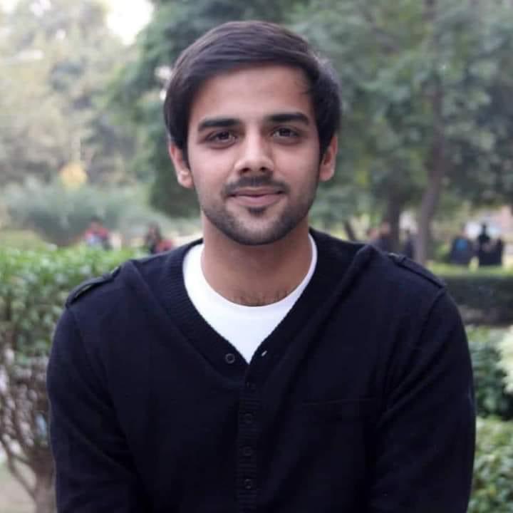 Ammara_Kazi's tweet image. Qasim a LUMS graduate, a @foodpanda_pk rider, only son of his parents decided to stay &amp;amp; work in Pakistan while the majority of his batch-mates had left the country for better future.

This young guy has been shot dead in THE FEDERAL CAPITAL CITY OF PAKISTAN! @ICT_Police