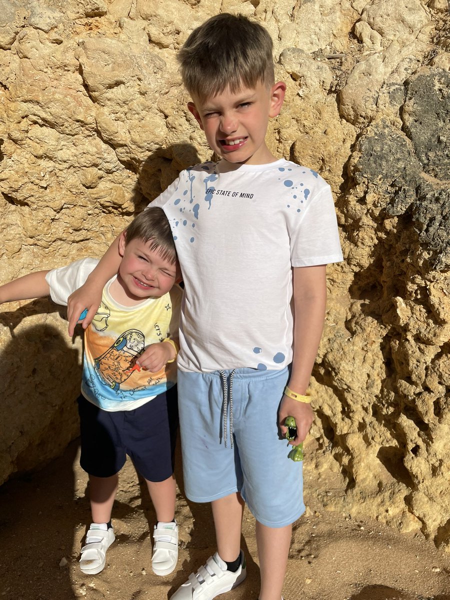 sarahebailey1's tweet photo. My boys my world 🌎 #Portugal #algarve https://t.co/oONB8zeuXt