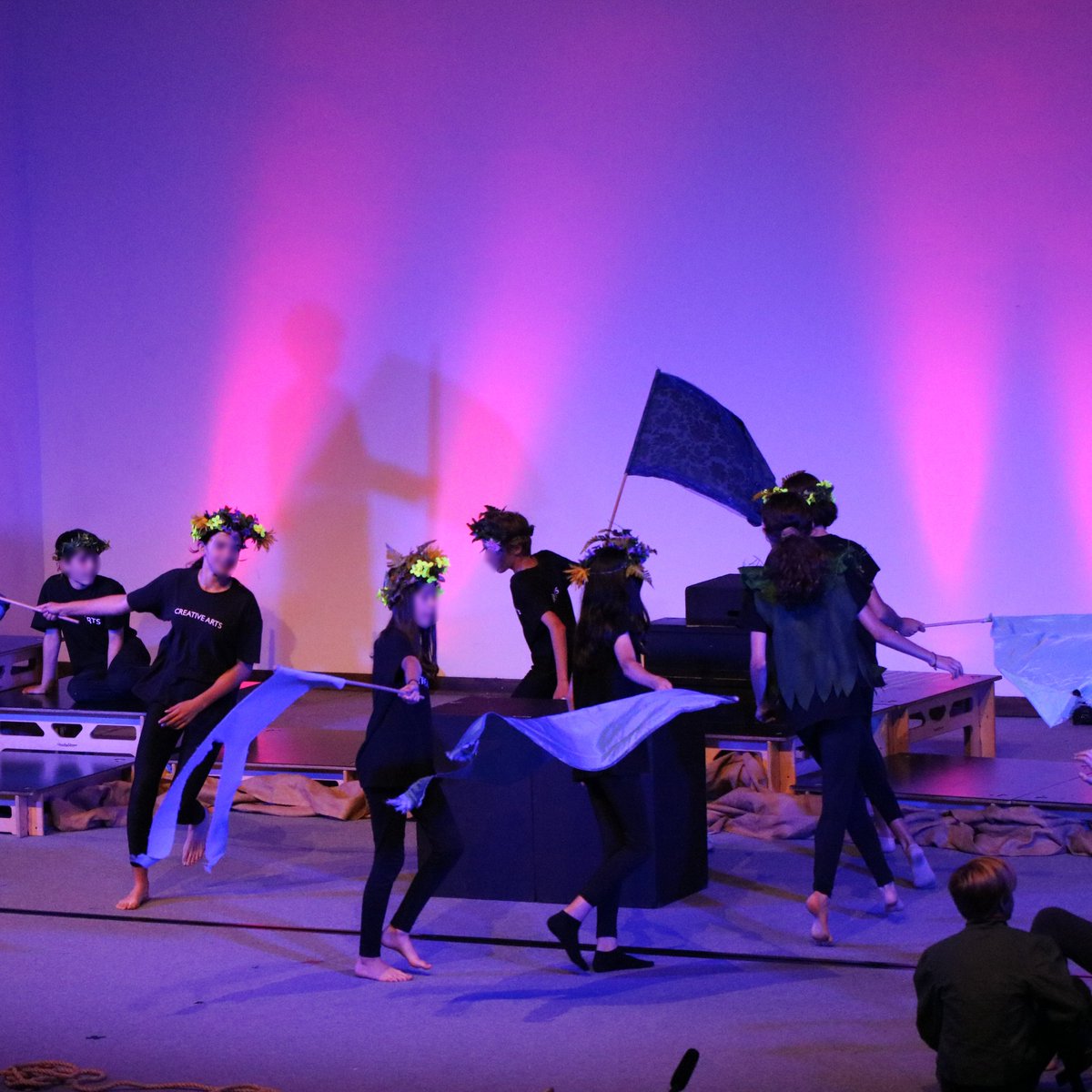 StJuliansLisbon's tweet photo. Images of the astonishing performance of The Tempest yesterday at #novaschoolofbusinessandeconomics' auditorium.
Congratulations to all Y7 Creative Arts students who presented the play to a packed house. It was fantastic!
#StJuliansLisbon #TheArtOfLearning #Shakespeare https://t.co/qXzitYCtHT